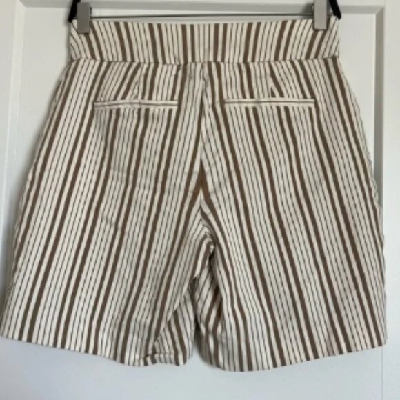 New York & Company Tan and White Striped Shorts | Size Medium - Picture 3 of 5